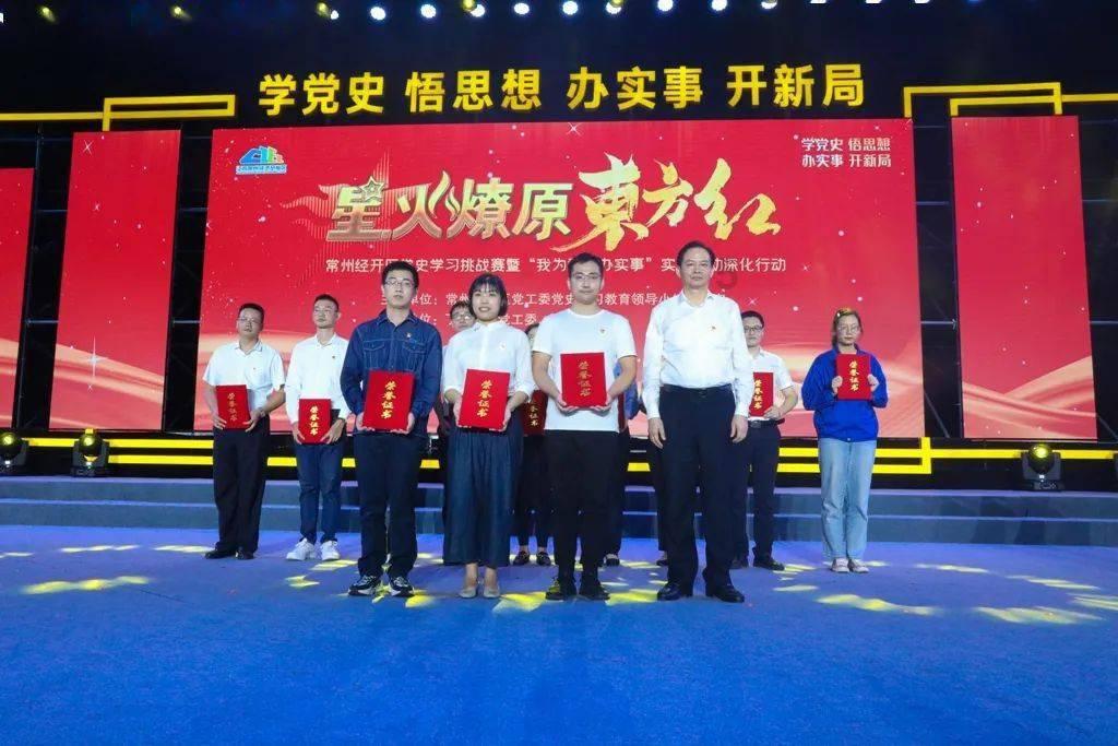 赵丽颖的骨相美焕然一新引爆时尚界关注！